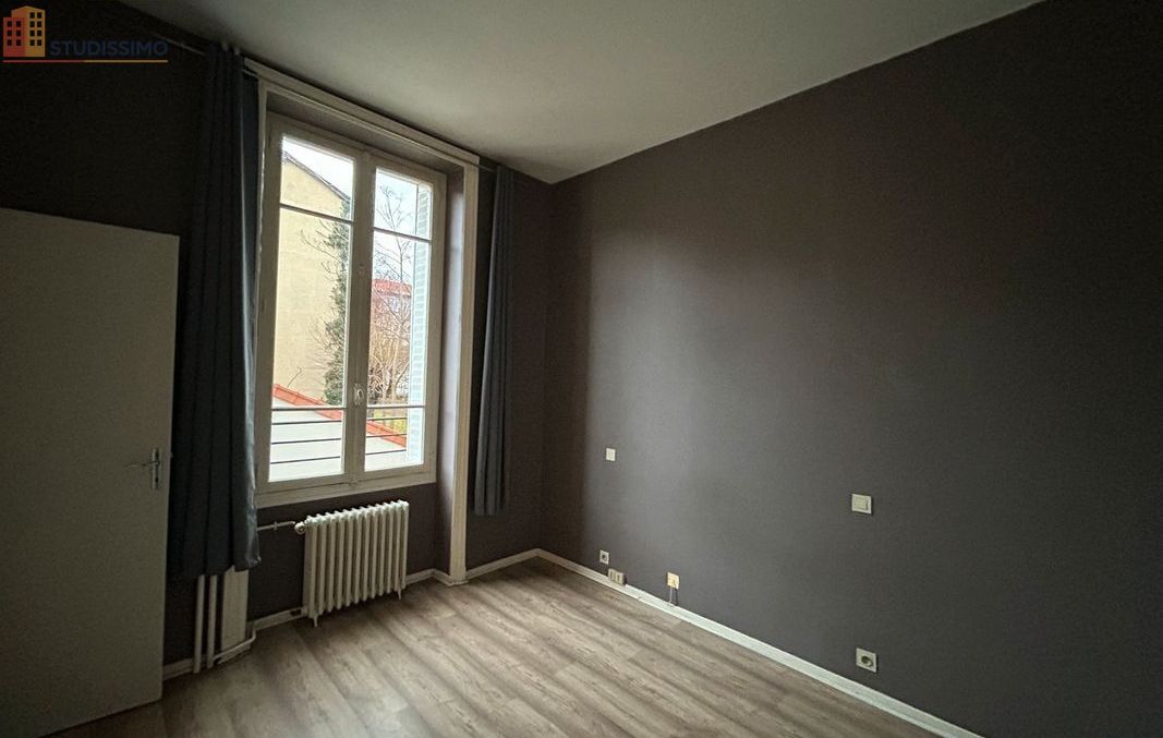 Studio 30m² Riom - Avec ascenseur - Photo 2