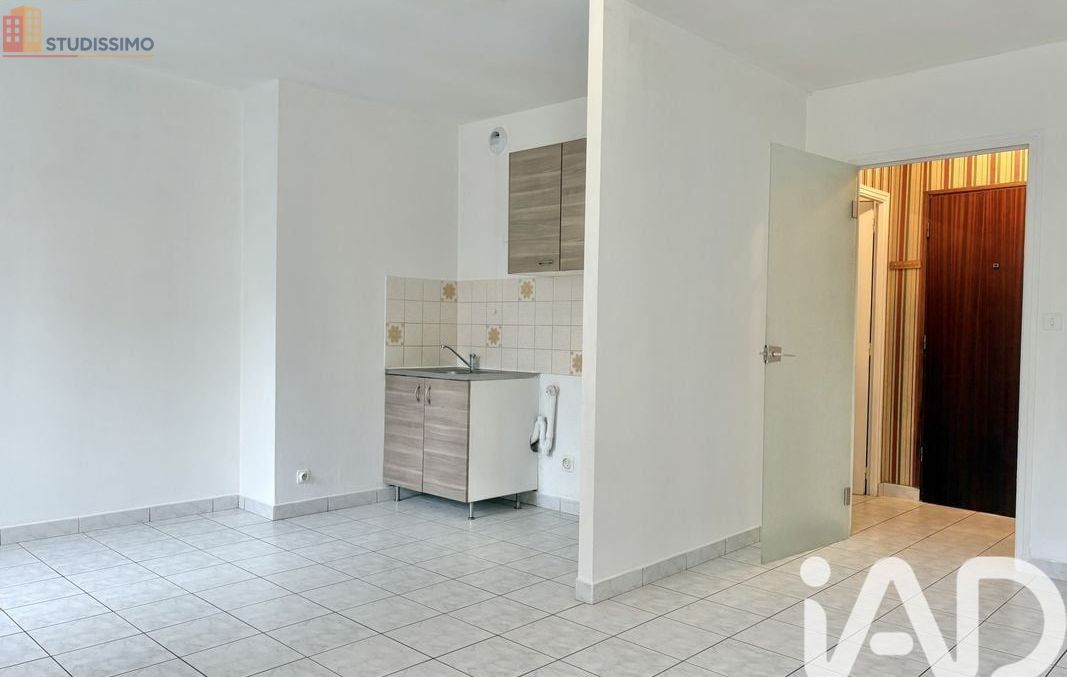 Studio 30m² Saint-Brieuc - Sans caractéristique mentionnée - Photo 3