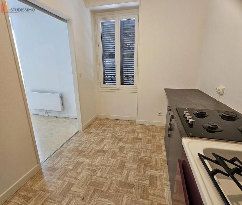 Studio 27m² Saint-Éloy-les-Mines - 1 pièce - Photo 5