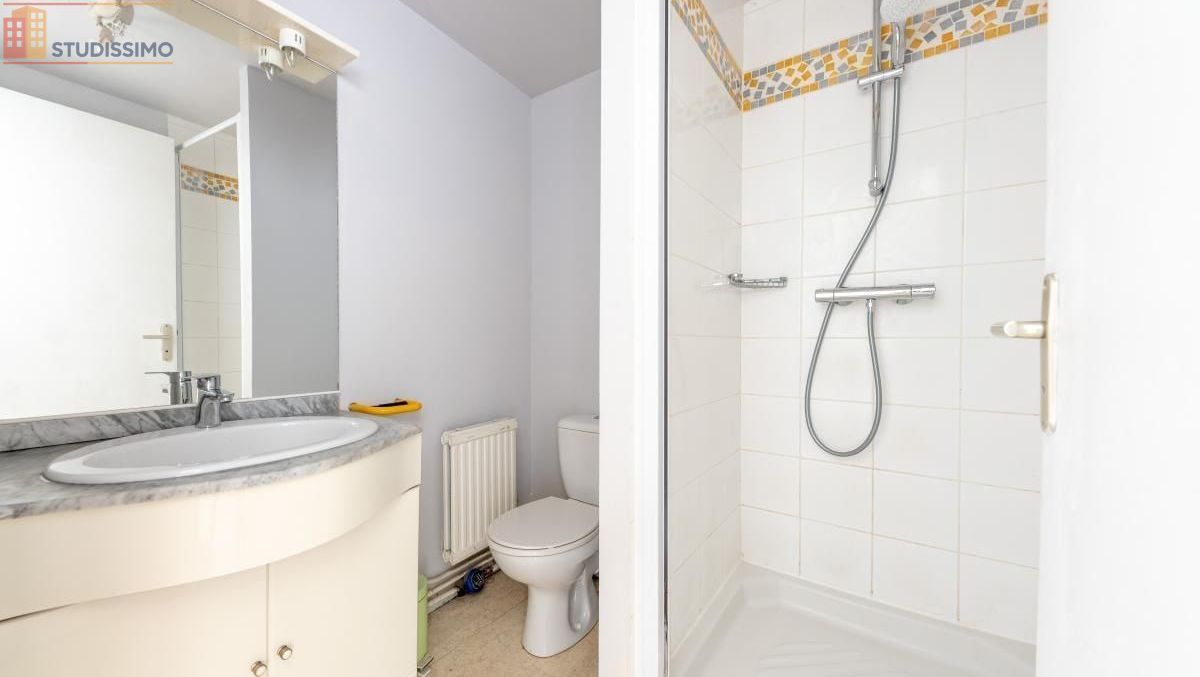 Studio 19m² Clermont-Ferrand - 2e étage, DPE D - Photo 2