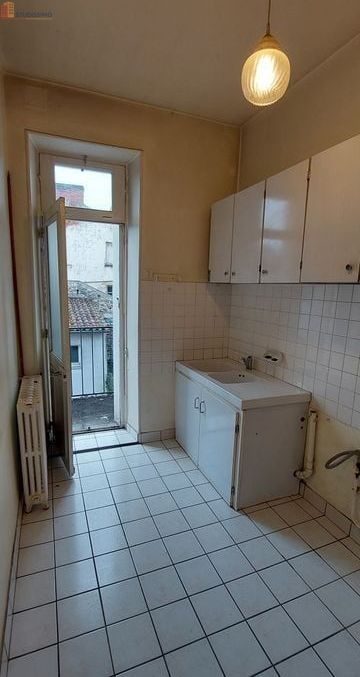 Studio 20m² Périgueux - Balcon, à rénover - Photo 9