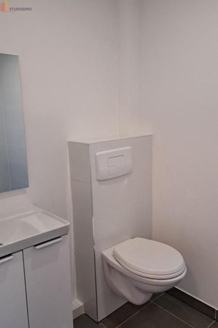 Studio meublé 13m² Strasbourg 67000 - Meublé, 2e étage - Photo 2
