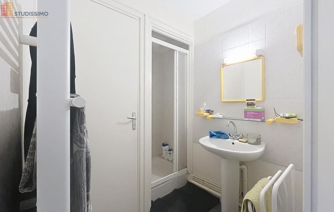 Studio 22m² Clermont-Ferrand 63000 - 2e étage - Photo 4