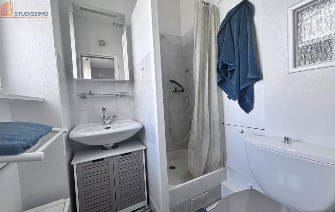 Studio 18m² Châtel-Guyon - Meublé, dernier étage - Photo 2