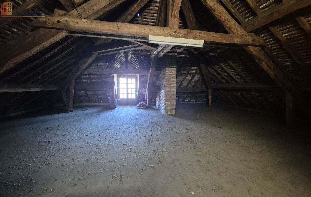 Studio 80m² Baume-les-Dames - Étage élevé, lumineux - Photo 4