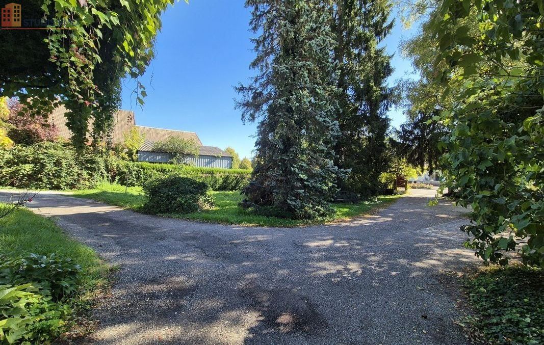 Studio 80m² Baume-les-Dames - Étage élevé, lumineux - Photo 2