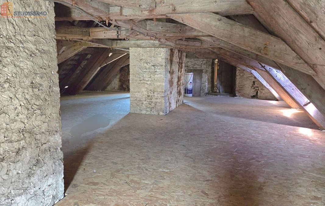 Studio 101m² Maîche 25120 - Dernier étage, lumineux - Photo 3