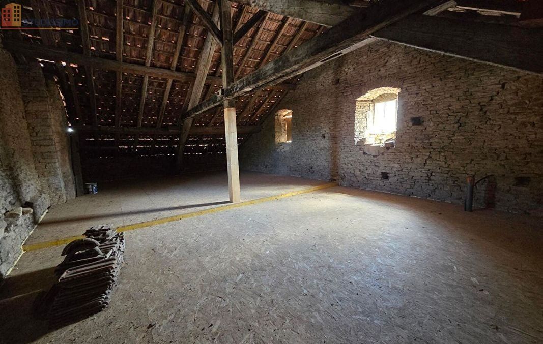 Studio 105m² Maîche - Étage élevé, grand volume - Photo 1