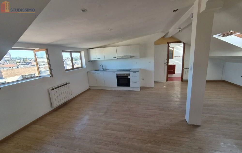 Studio 45m² Mulhouse 68200 - Photo 7