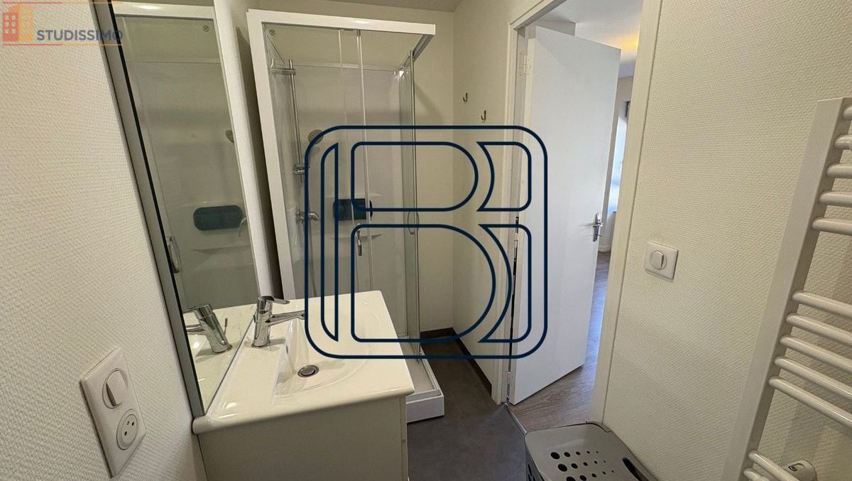Studio meublé 31m² Ambert - Meublé, 2e étage - Photo 2