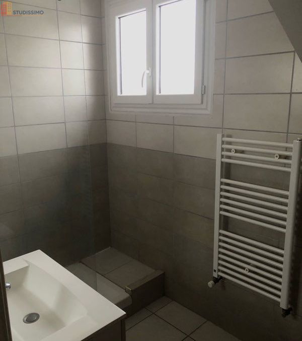 Studio 30m² Clermont-Ferrand 63000 - Étage élevé, lumineux - Photo 1