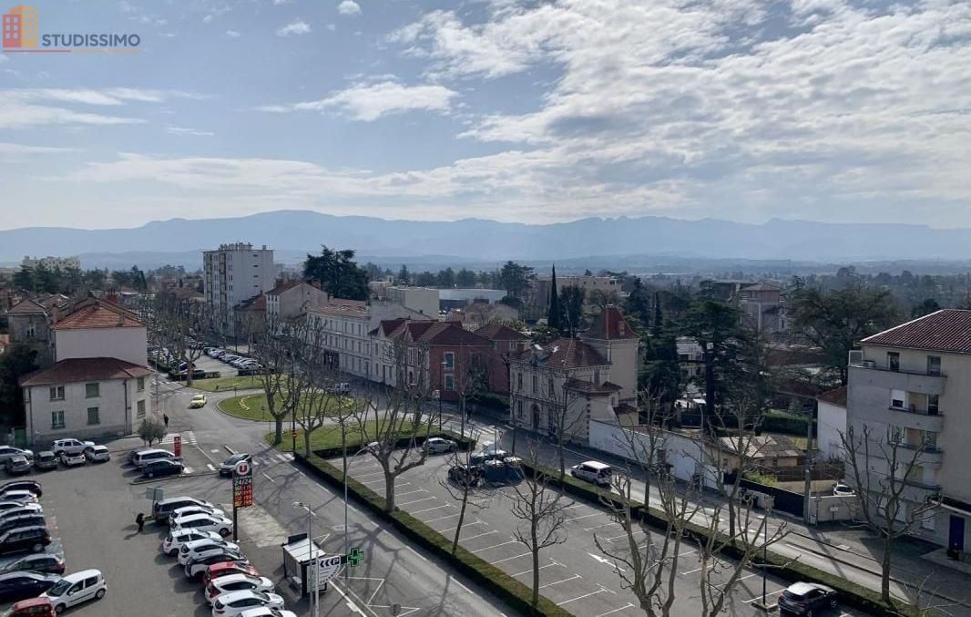 Studio 33m² Romans-sur-Isère - Étage élevé, vue dégagée - Photo 2