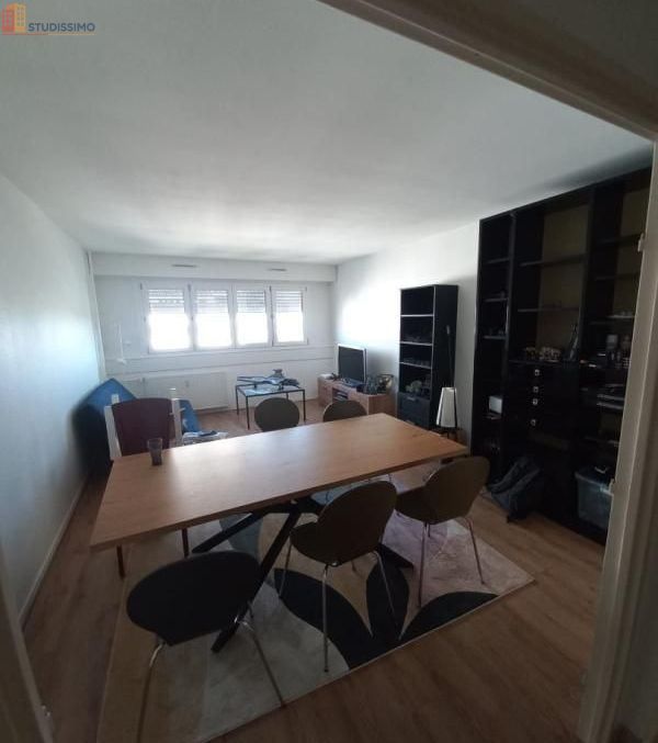 Studio meublé 11m² Strasbourg centre - Lumineux, 13e étage - Photo 2