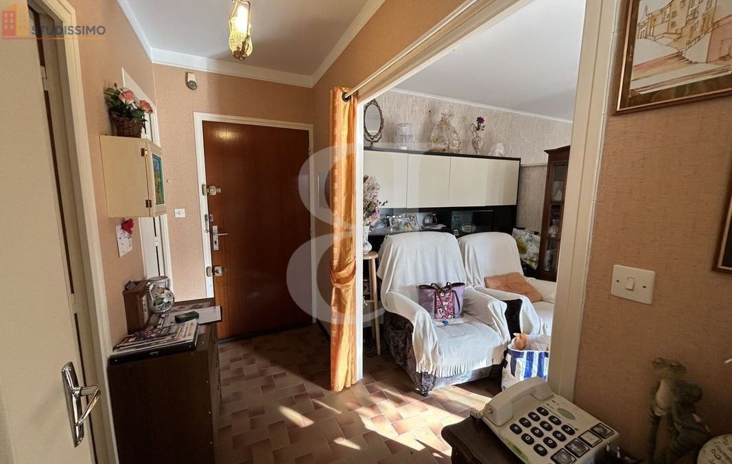 Studio 42m² Nyons - (aucune caractéristique) - Photo 2