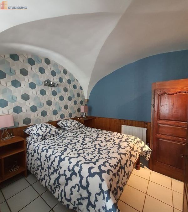 Studio meublé 32m² Vic-le-Comte - Centre village, lumineux - Photo 1