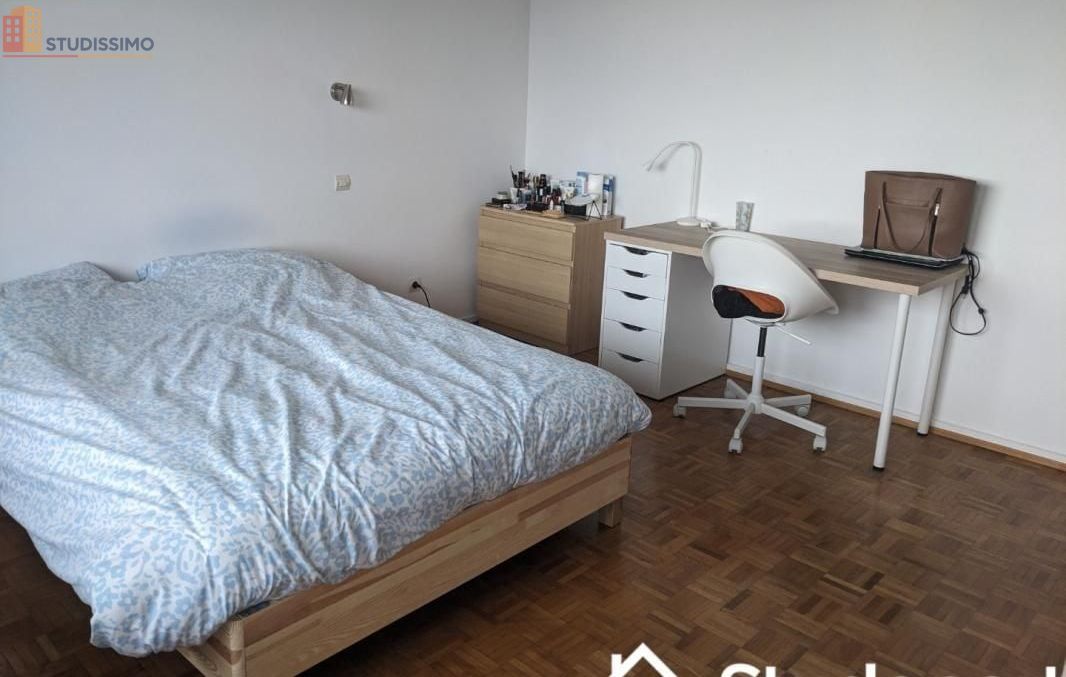 Studio meublé 16m² Strasbourg 67100 - Lumineux, dernier étage - Photo 1