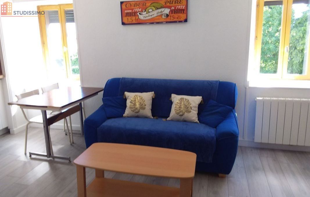 Studio meublé 25m² Ambert - Meublé, 2ème étage - Photo 2