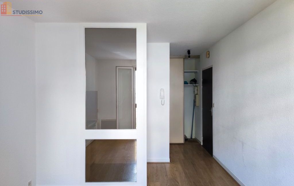 Studio 22m² Clermont-Ferrand - Étage 2/6, DPE C - Photo 8