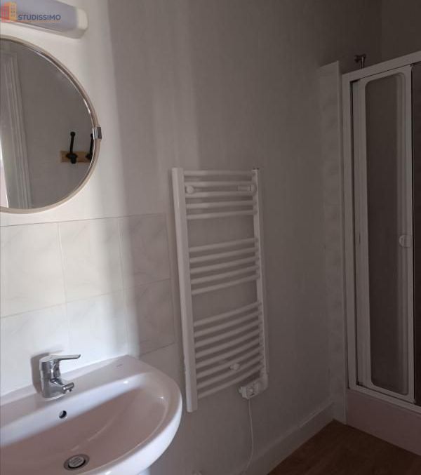 Studio 30m² Châtel-Guyon - - Photo 2