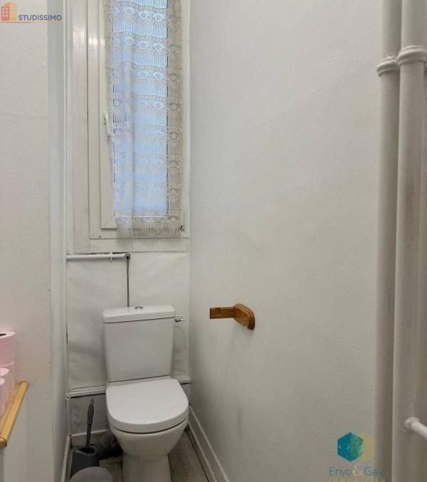 Studio meublé 12m² Strasbourg centre - Calme, fonctionnel - Photo 2