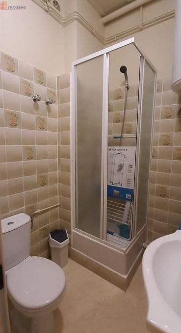 Studio meublé 27m² Royat 63130 - Meublé, cave - Photo 4