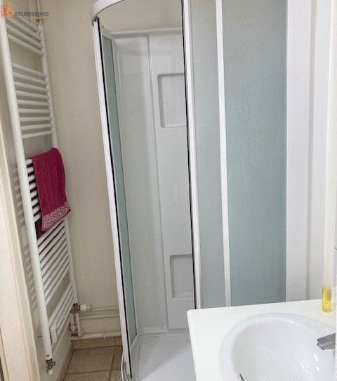 Studio meublé 27m² Strasbourg centre - Coquet, dernier étage - Photo 1