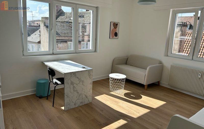 Studio meublé 26m² Strasbourg centre - Hyper centre, lumineux - Photo 2