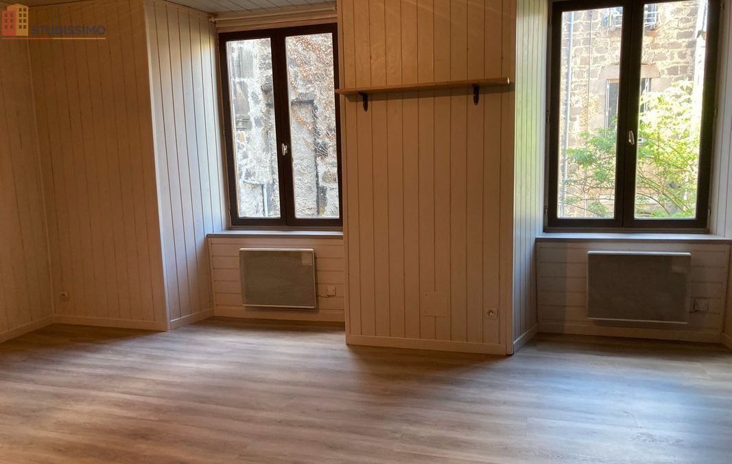 Studio 28m² Besse-et-Saint-Anastaise - 1er étage, DPE D - Photo 1