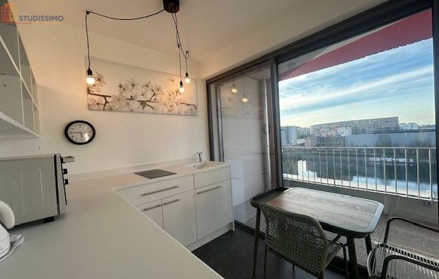 Studio 25m² Strasbourg centre - Meublé, vue sur l'eau - Photo 2