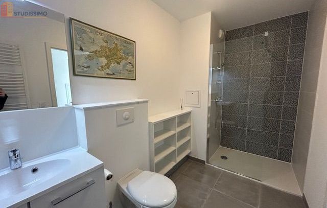 Studio 25m² Strasbourg centre - Meublé, vue sur l'eau - Photo 1