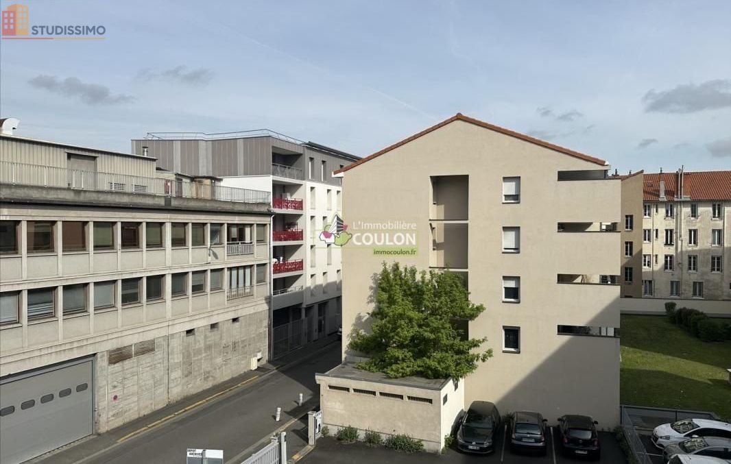 Studio 28m² Clermont-Ferrand 63000 - Étage 3, DPE D - Photo 2