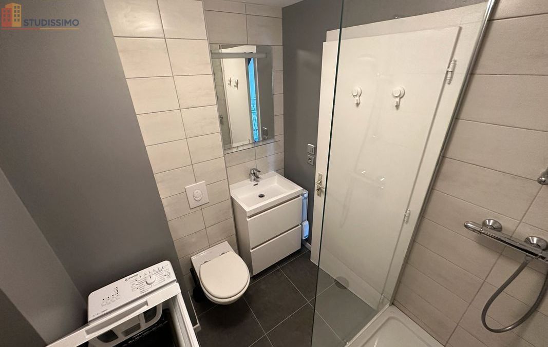Studio 23m² Strasbourg centre - Meublé, dernier étage - Photo 2