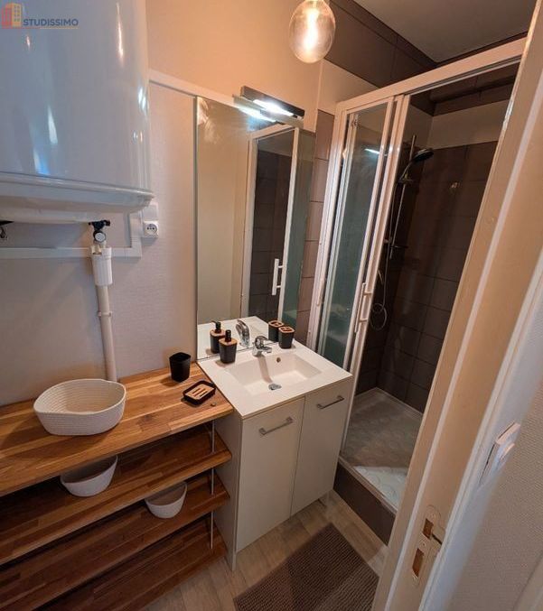 Studio meublé 24m² Clermont-Ferrand 63000 - Meublé, lumineux - Photo 2