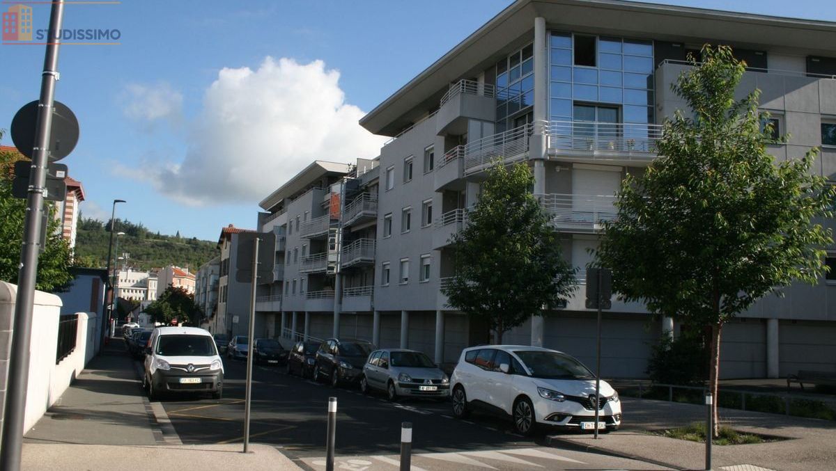 Studio 25m² Clermont-Ferrand centre - Proche commerces, lumineux - Photo 3