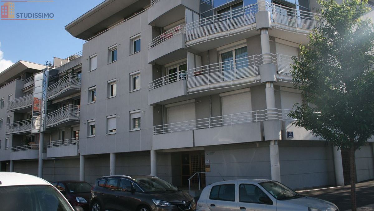 Studio 25m² Clermont-Ferrand centre - Proche commerces, lumineux - Photo 1
