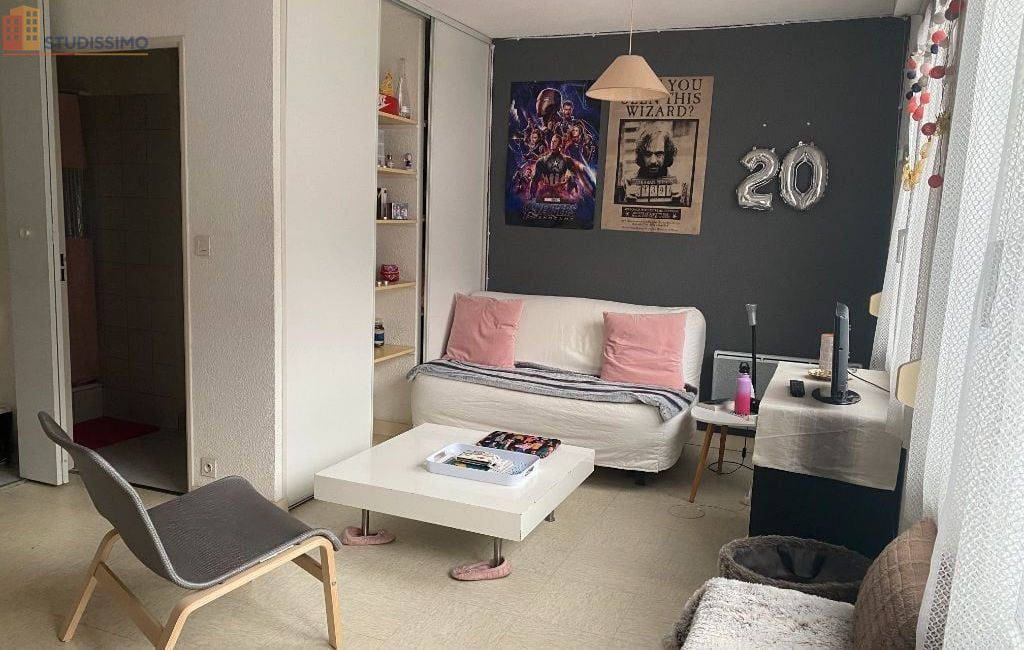 Studio 24m² Clermont-Ferrand - Étage 2/3, DPE D - Photo 4