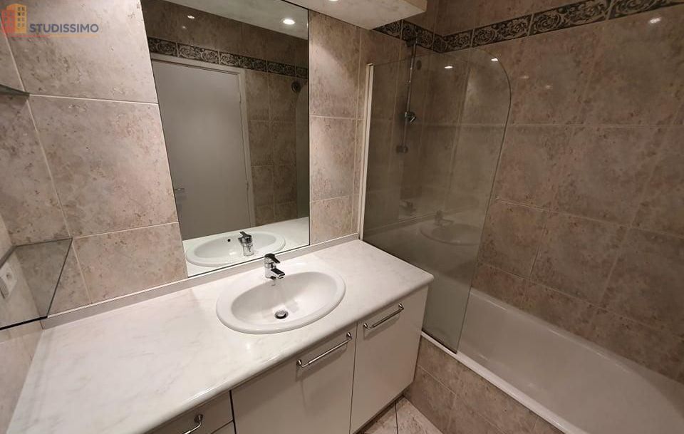 Studio 32m² Clermont-Ferrand - Étage 2, DPE F - Photo 2