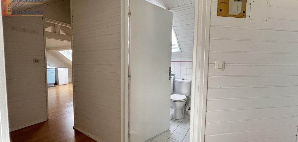 Studio 18m² Vesoul - 3e étage, DPE F - Photo 2