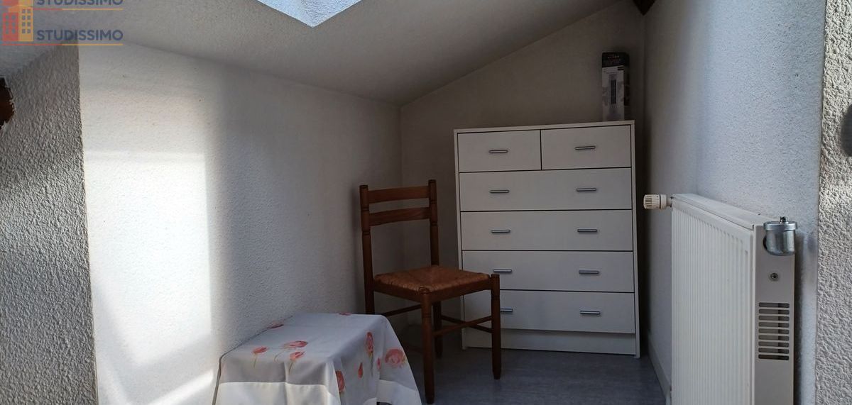 Studio meublé 25m² Pontgibaud - Meublé, dernier étage - Photo 1
