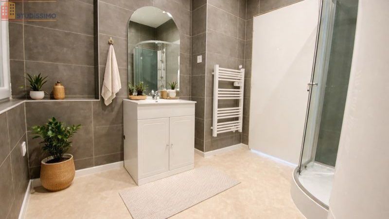 Studio meublé 40m² Luxeuil-les-Bains - Rénové, centre-ville - Photo 2