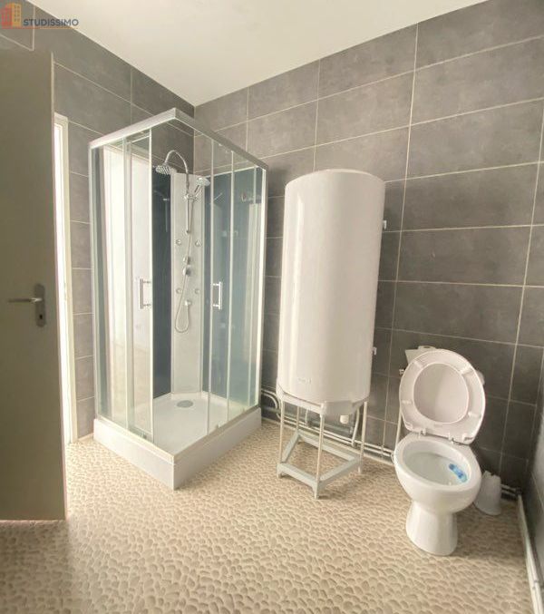 Studio 45m² Luxeuil-les-Bains - Lumineux, type loft - Photo 2