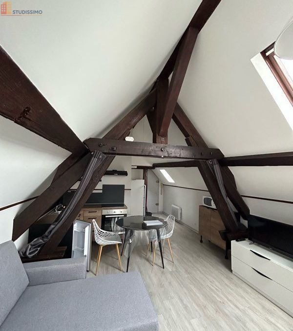 Studio meublé 32m² Vesoul - Lumineux, dernier étage - Photo 2