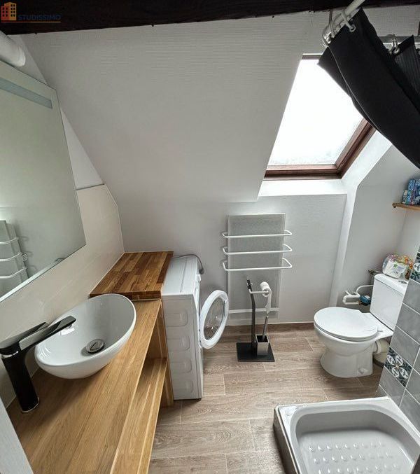 Studio meublé 32m² Vesoul - Lumineux, dernier étage - Photo 1