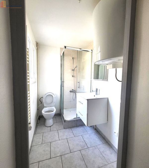 Studio 22m² Gray 70100 - sans caractéristique - Photo 1