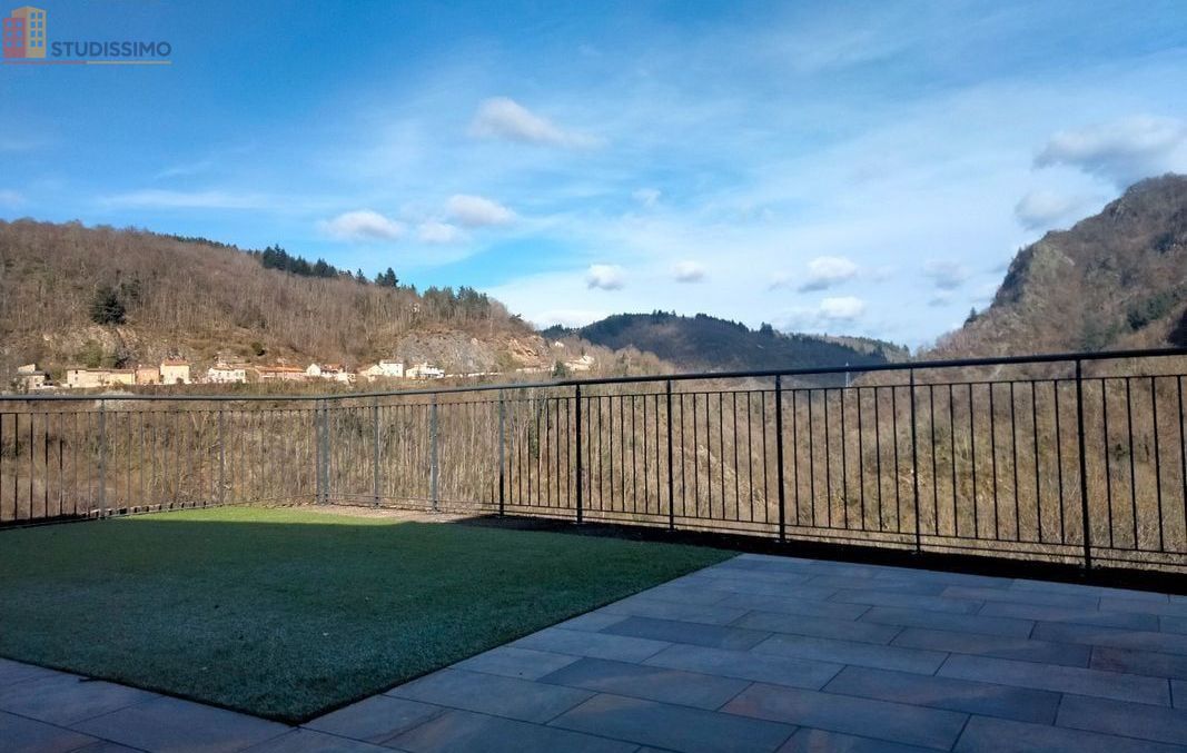 Studio meublé 30m² Thiers - Terrasse, tout compris - Photo 1