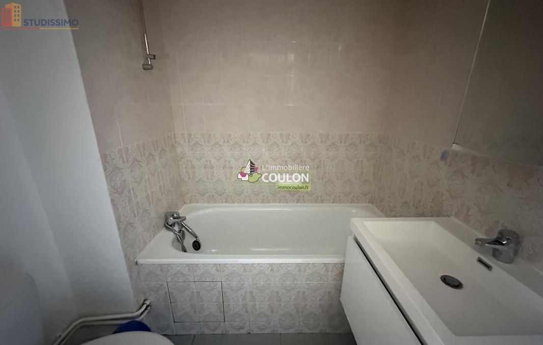 Studio 18m² Clermont-Ferrand - Meublé, dernier étage - Photo 3