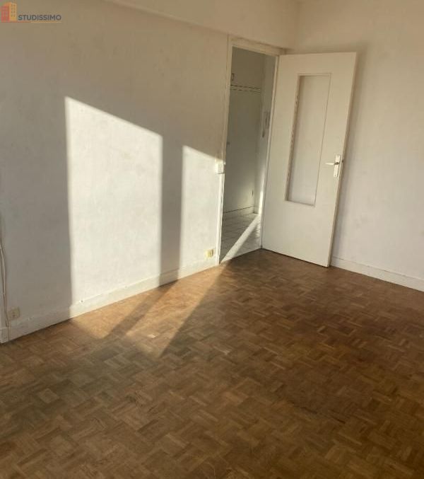 Studio 25m² Brest 29200 - 9e étage, vue dégagée - Photo 3