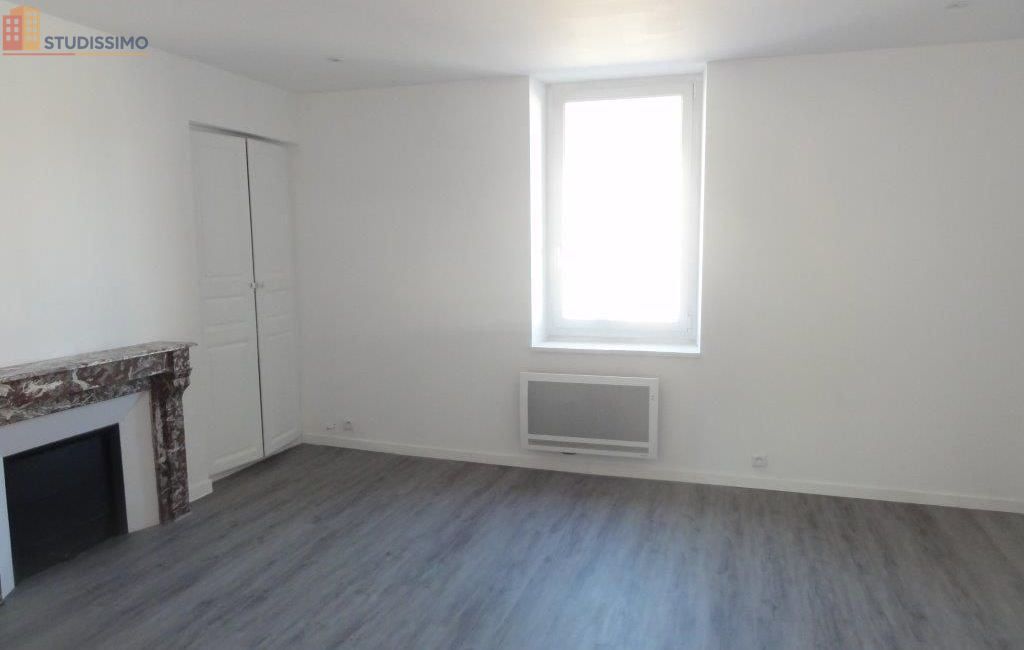 Studio meublé 31m² Le Creusot - Lumineux, 1er étage - Photo 1