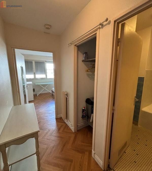 Studio meublé 22m² Pau 64000 - Meublé, DPE D - Photo 2