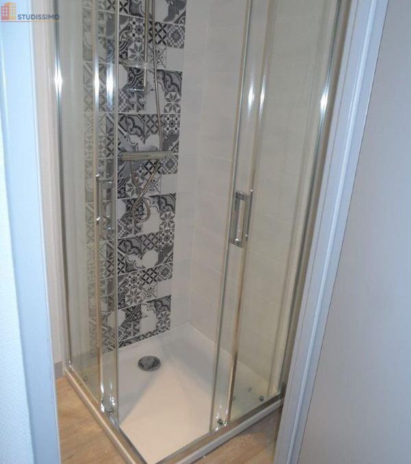 Studio meublé 31m² Le Creusot - Centre, en très bon état - Photo 6